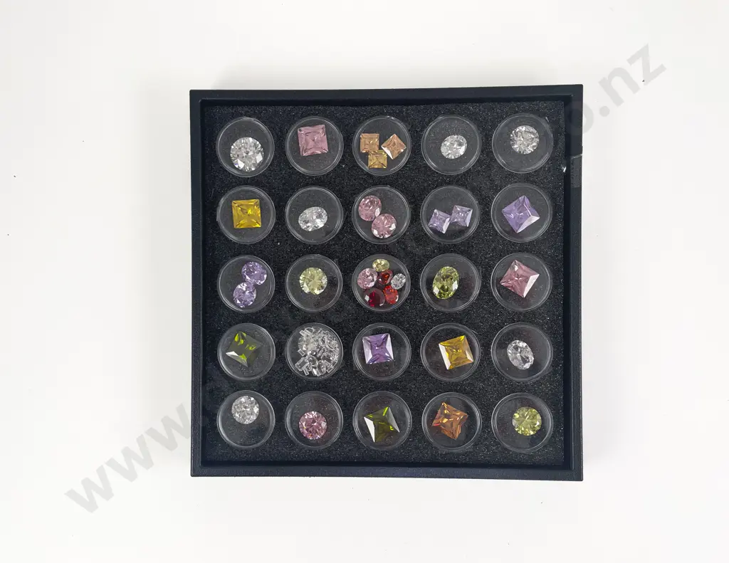 Collection of Various Unmounted Large Gem Stones and Crystal Image 1++