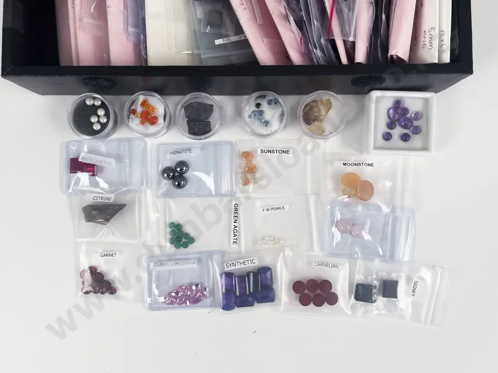 Collection of Various Unmounted Gem Stones Image 1++