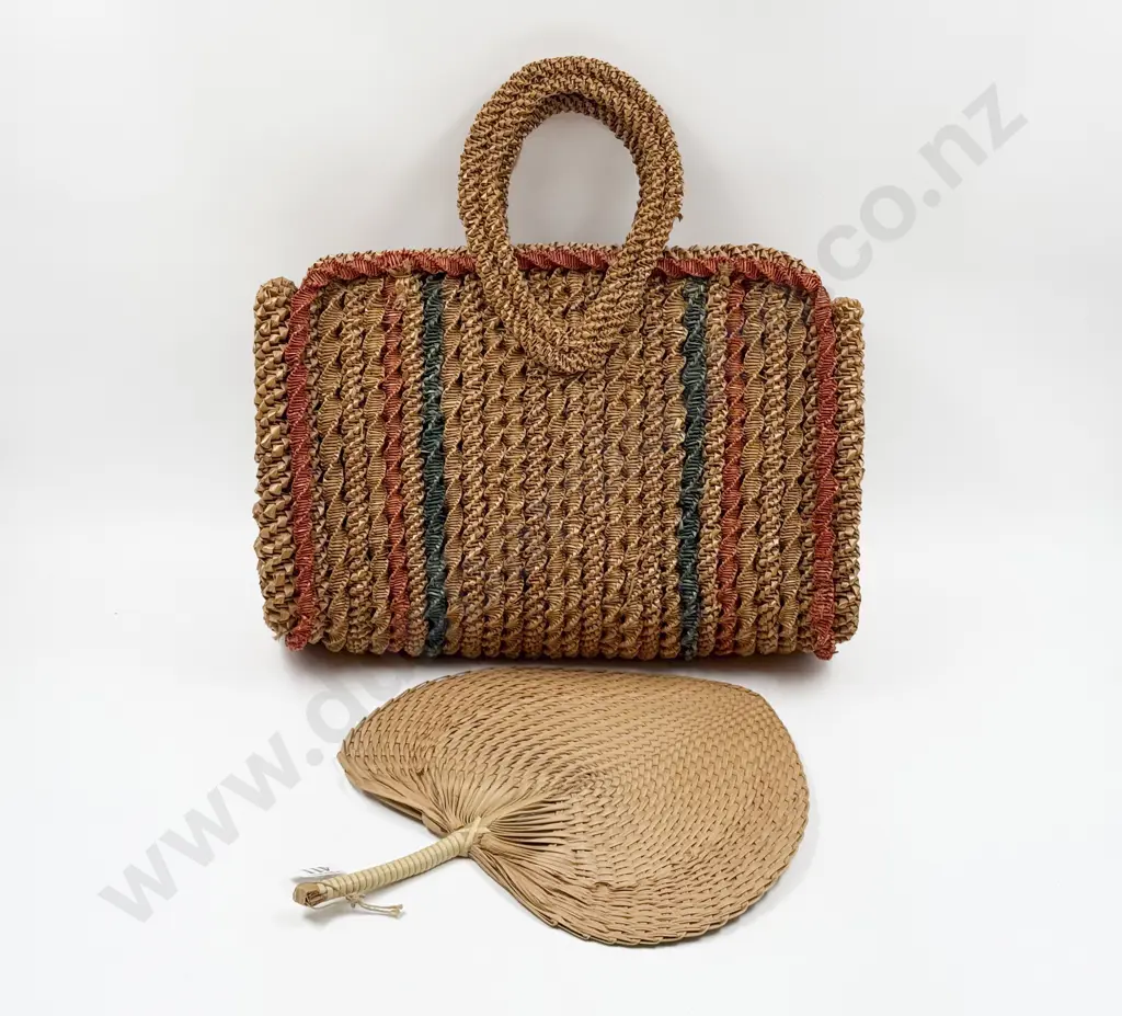 Vintage Straw Handbag Image 1++