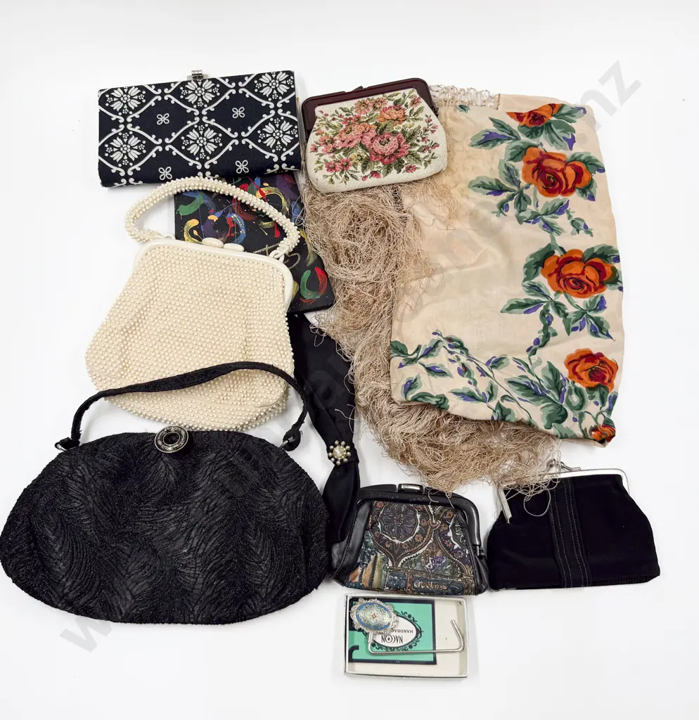 Collection Vintage Evening Purses Image 1++