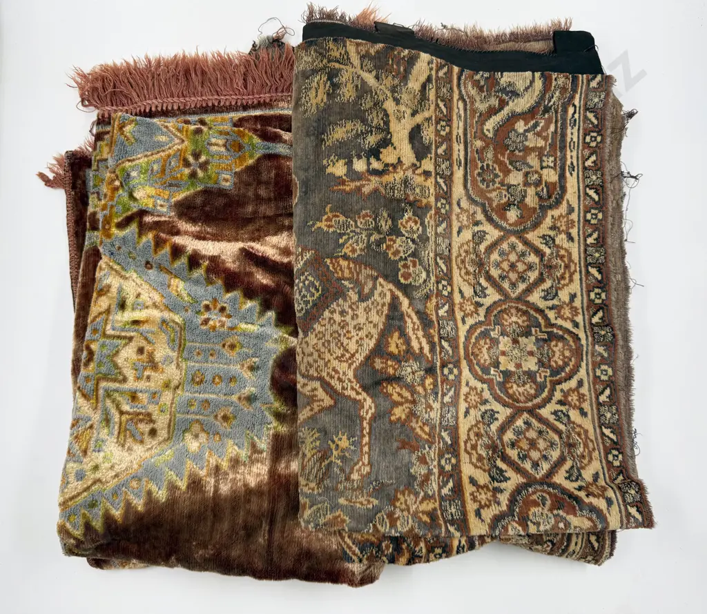 Vintage Patterned Velvet Table Cover & Tapestry Image 1++
