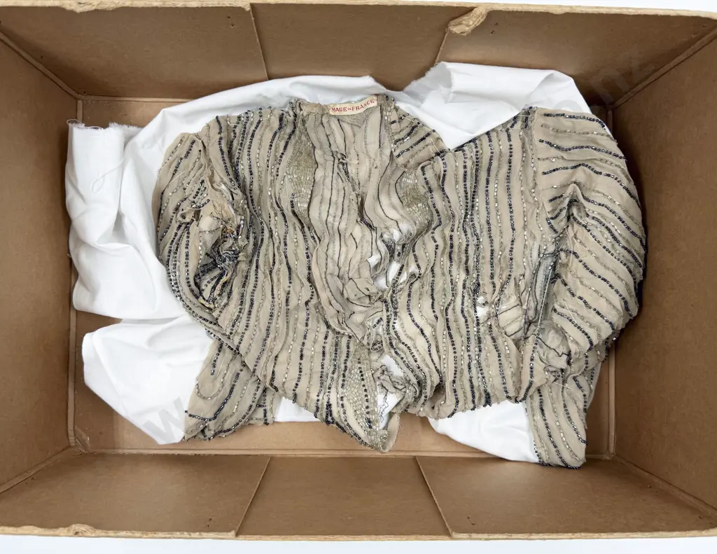 Art Deco 1920's - 30's Beaded Silk Top Image 1++