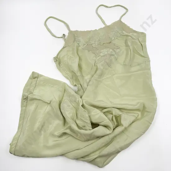 Art Deco 1920's - 30's Silk Nightwear Set Including Slip - Nightgown - Pantaloons - Camisole