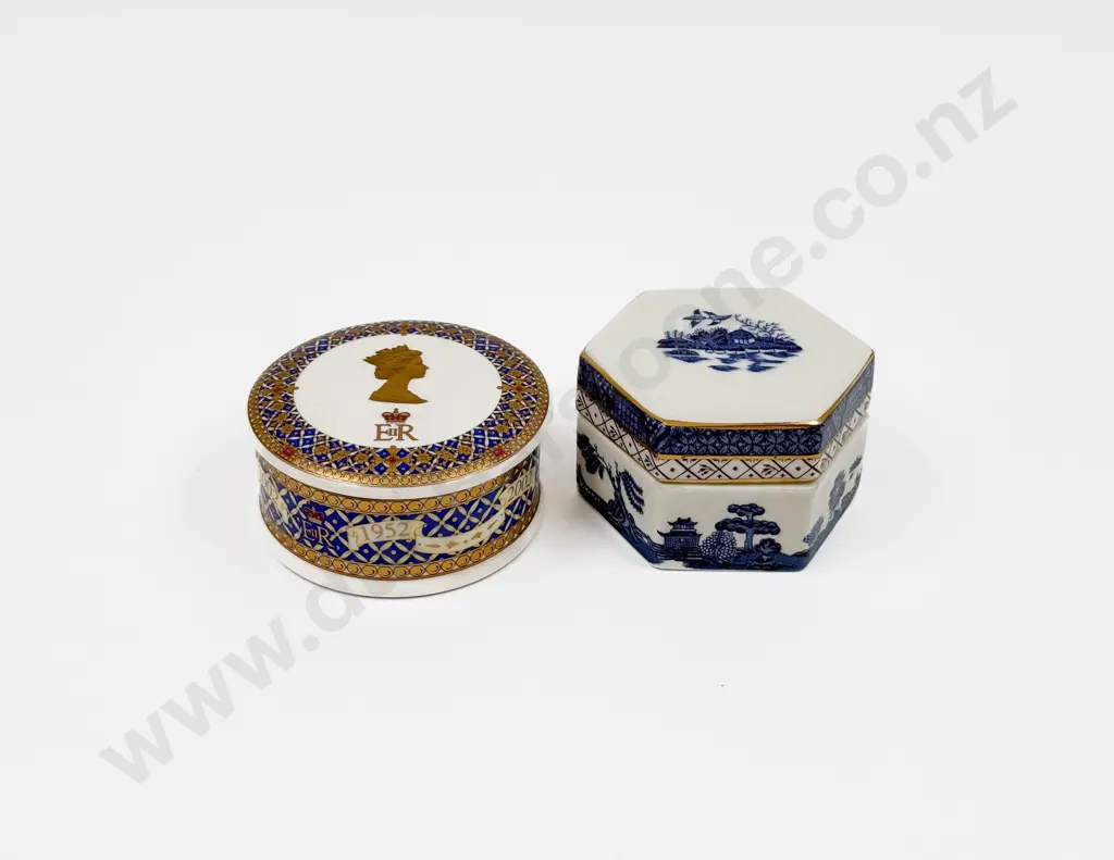 RD "Real Old Willow" Hexagonal Trinket Box with Royal Comm. Trinket Box Image 1++