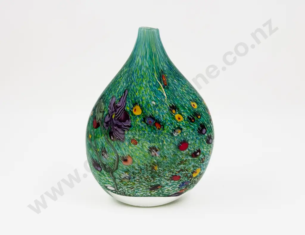 NZ Studio Art Glass Vase Image 1++