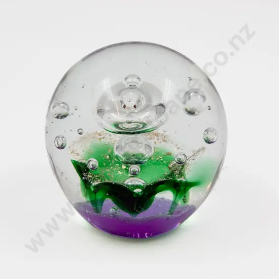 NZ Art Glass Paperweight in Presentation Box