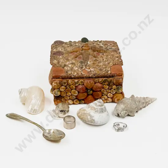 Vintage Shell Art Trinket Box