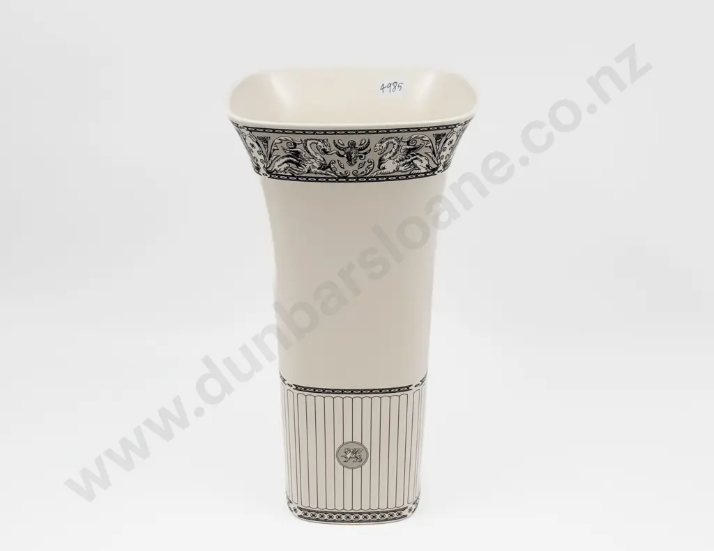 Wedgwood "Contrasts" Earthenware Vase Image 1++