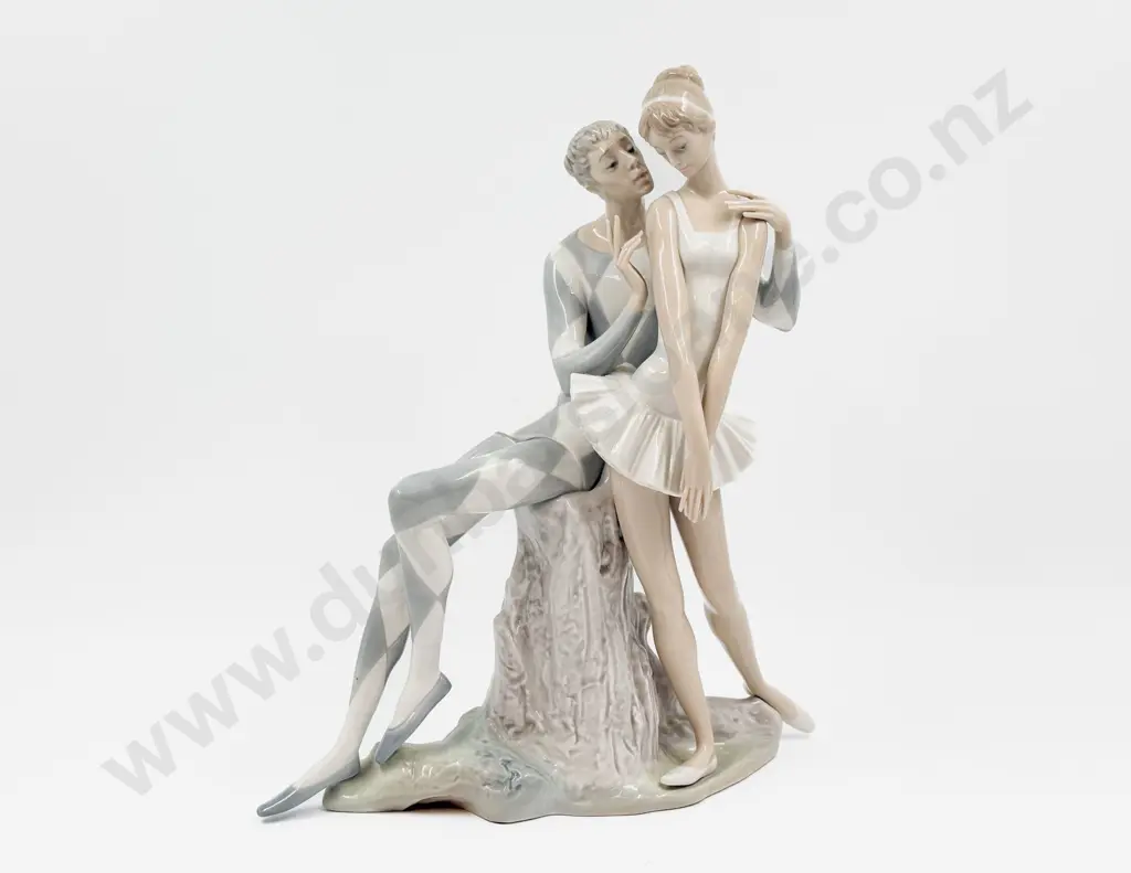 Large Lladro Figure Groups of Dancers Image 1++