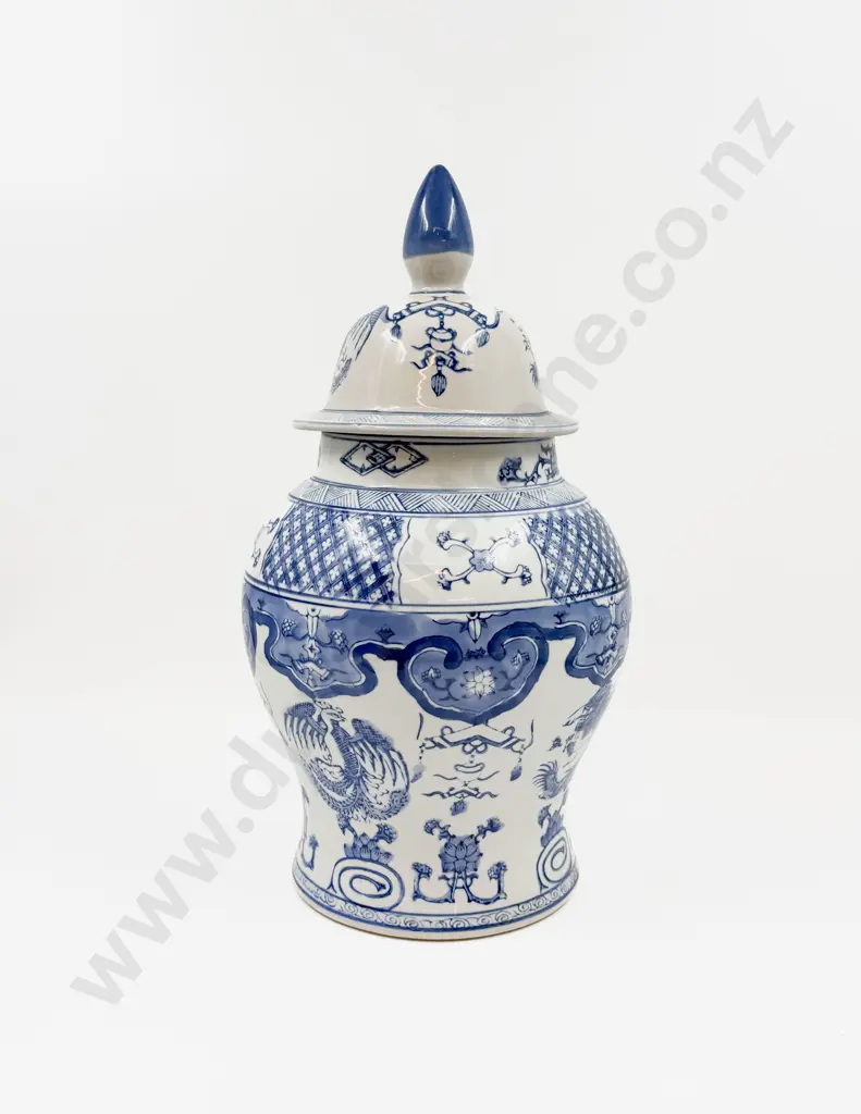 Large Blue & White Lidded Vase Image 1++