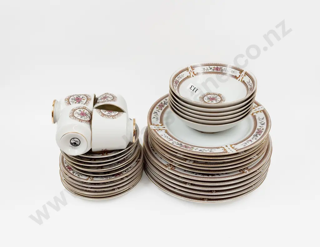 Japanese Part Dinner Set Image 1++