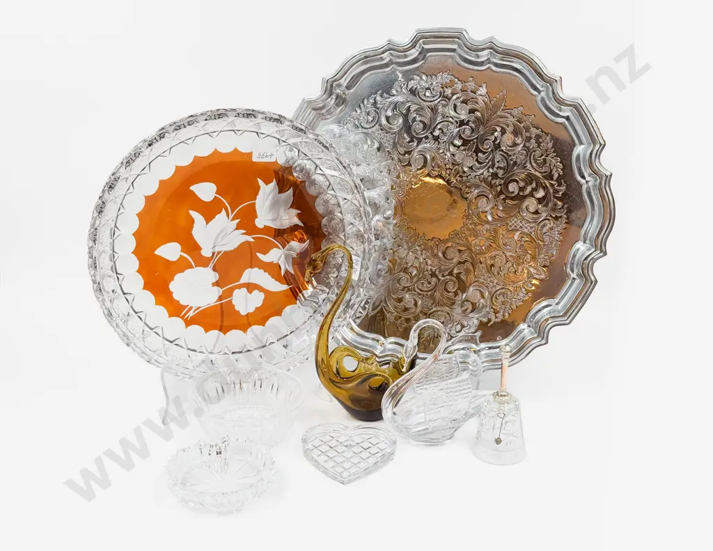 Qty of Assorted Crystal and Glassware including Glass Swans Image 1++