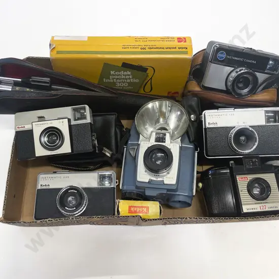 Qty of Assorted Vintage Cameras