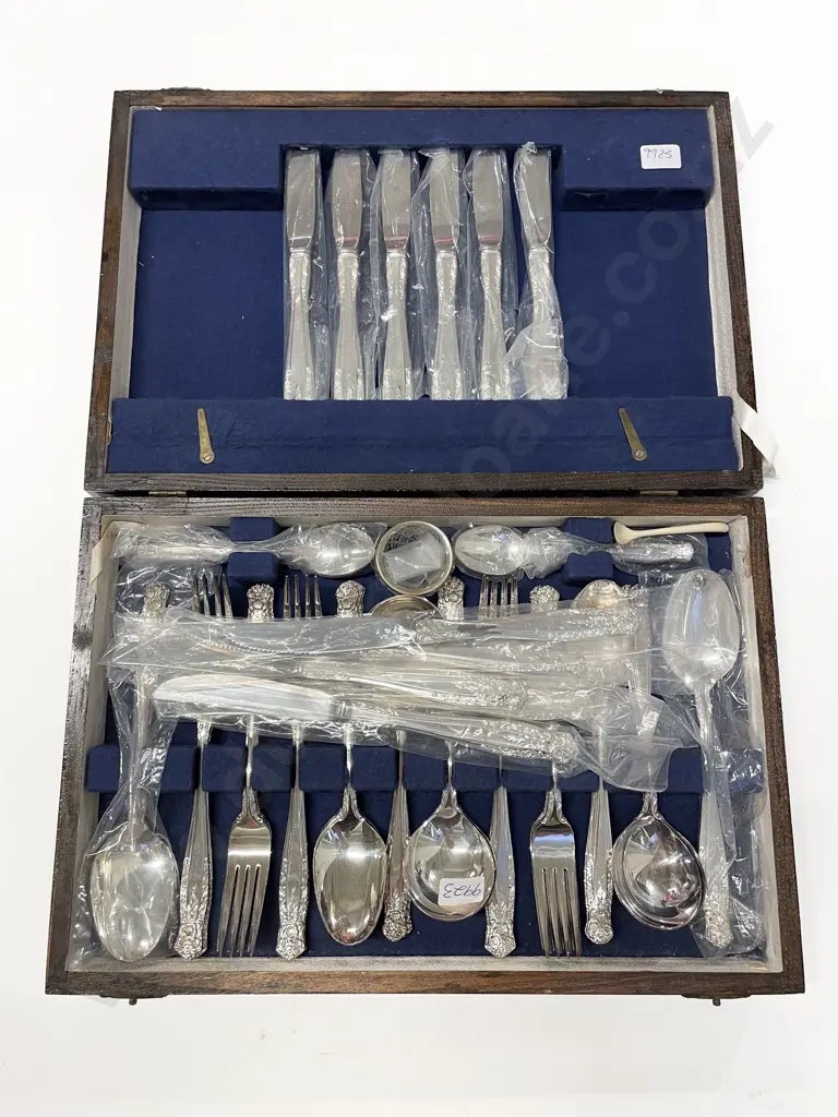 Canteen of S/P Cutlery Image 1++