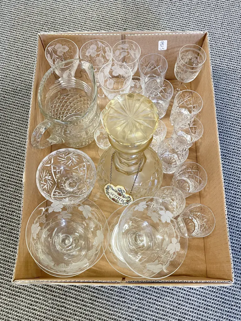 Qty of Assorted Crystal and Glassware Image 1++