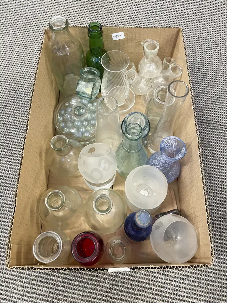 Qty of Assorted Glassware Image 1++