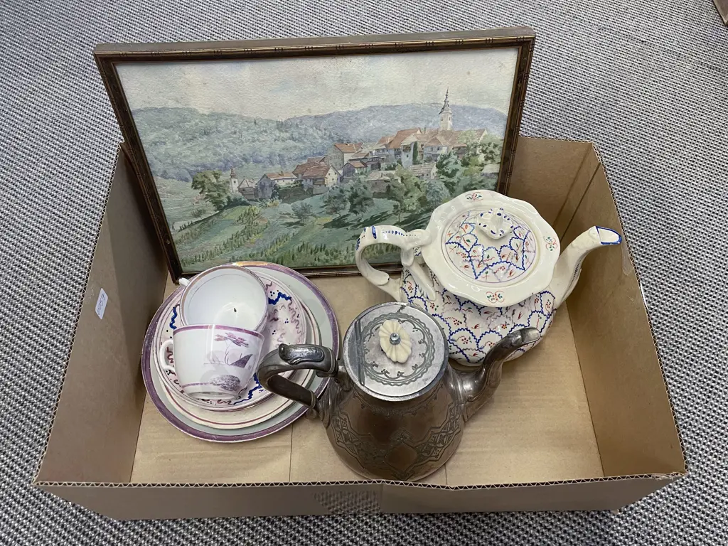 Box of Assorted Including Sunderland Lustre Image 1++