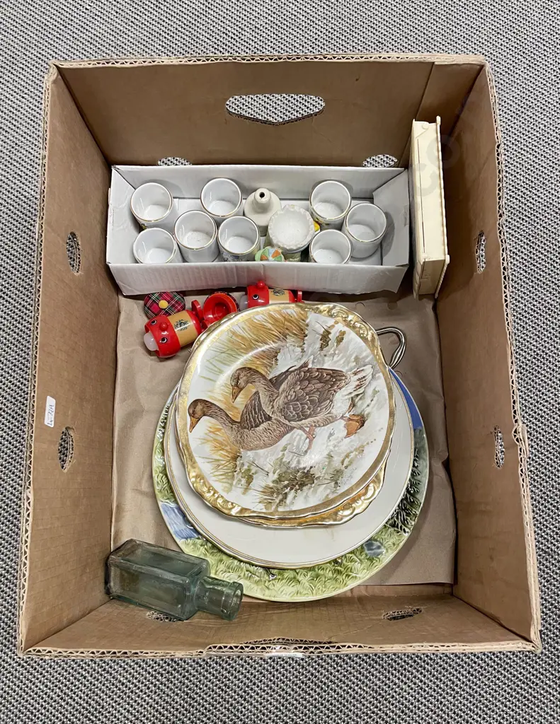 Box Qty of Assorted China Image 1++