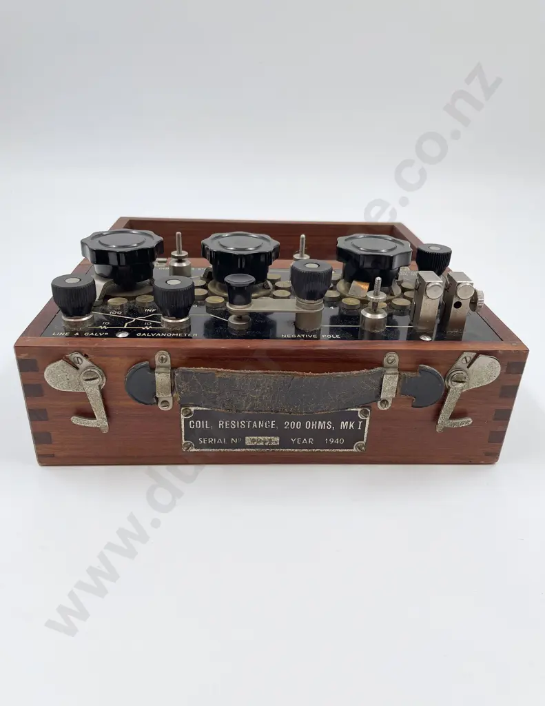 Vintage Electrical Resistance Box in Wooden Case Image 1++