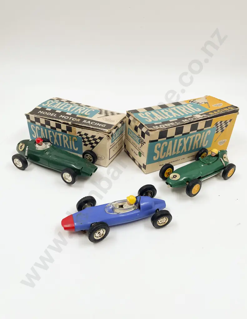 Three Vintage Tri-Ang Scalextric Cars Image 1++