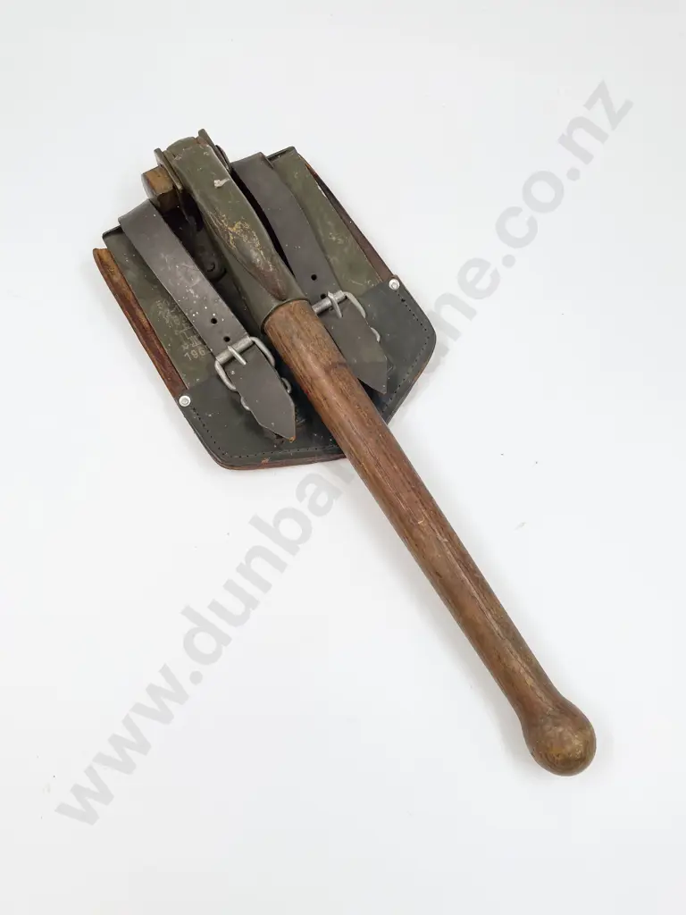 C1965 Military Trench Shovel Image 1++