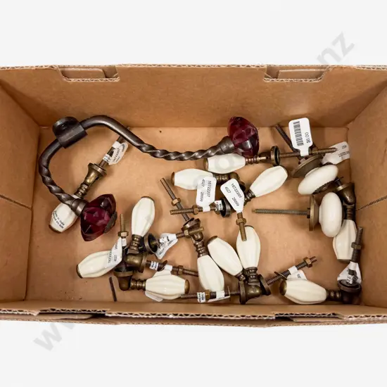 Quantity of Assorted Door Handles & Decorative Hook