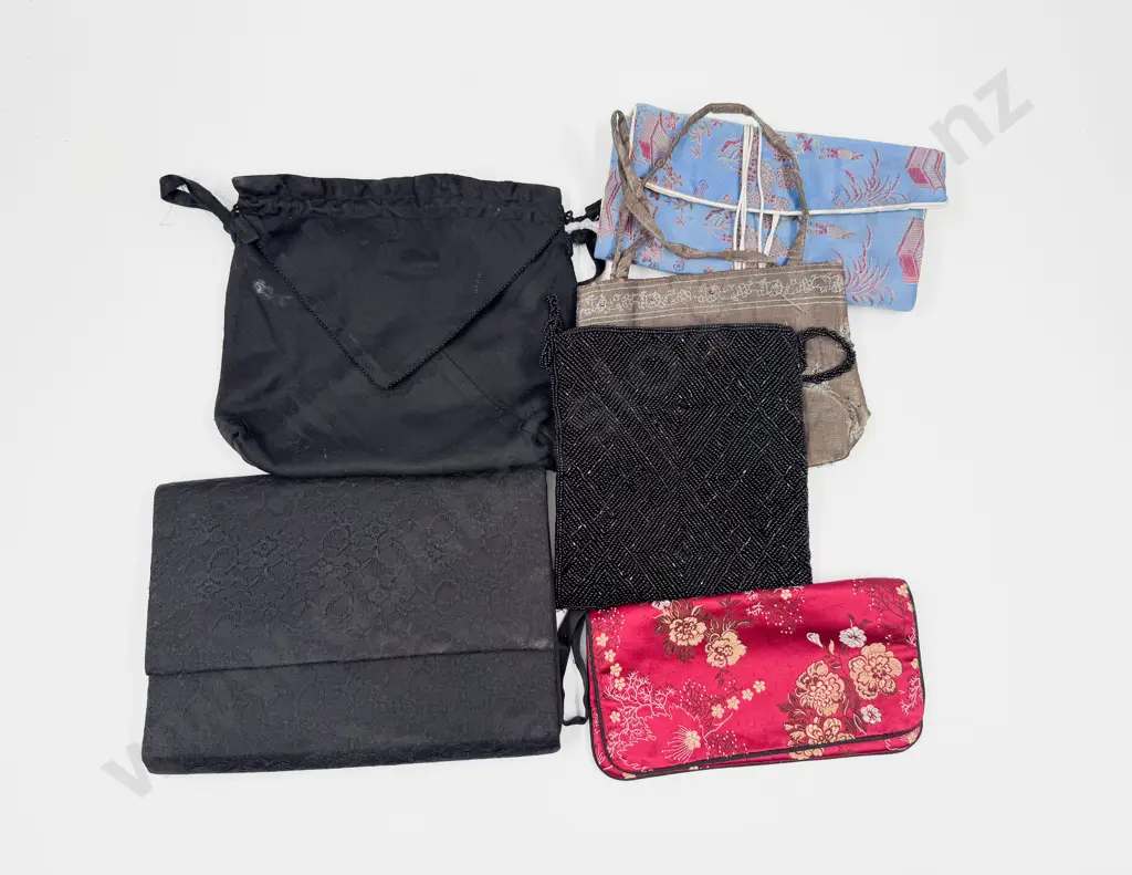 Quantity of Assorted Ladies Bags etc Image 1++