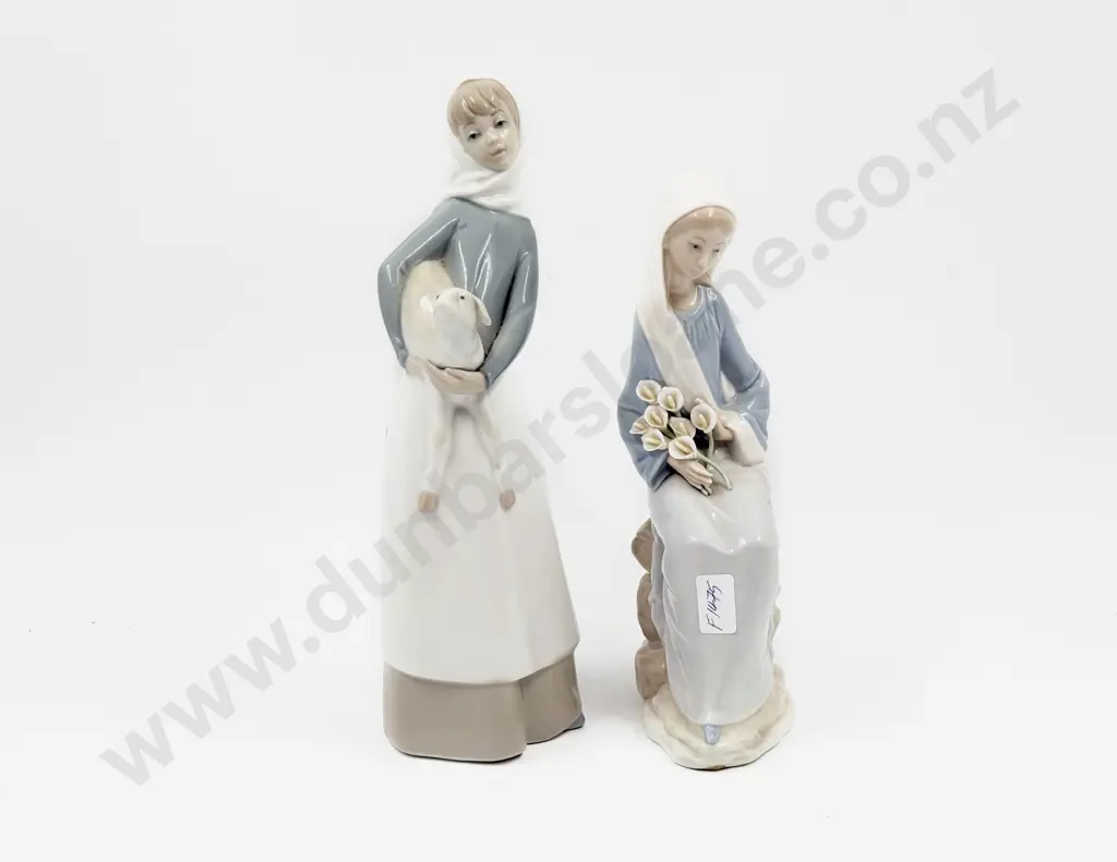 Two LLadro Figures Image 1++