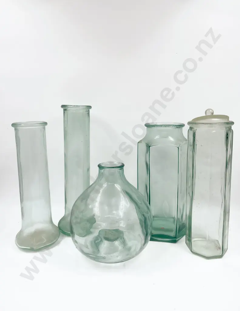 Quantity of Assorted Glass Jars Image 1++