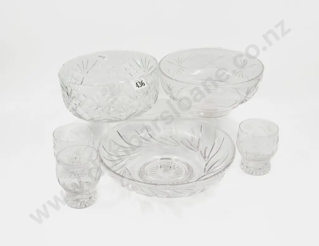 Small Quantity of Assorted Crystal & Glassware Image 1++