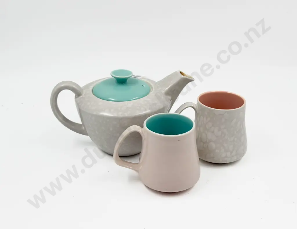Poole Twintone Teapot & Two Mugs Image 1++