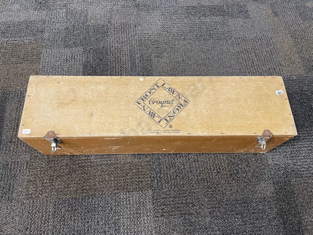 Croquet Set in Original Box Image 1++