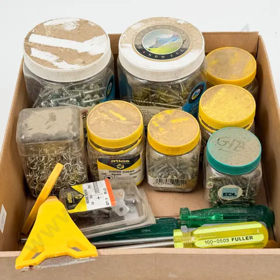 Quantity of Assorted Screws & Screwdrivers Etc