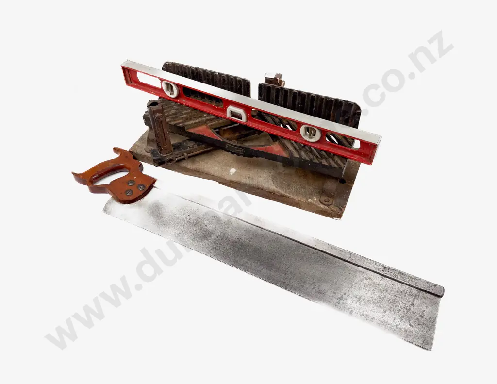 Mitre Box With Saw & Spirit Level Image 1++