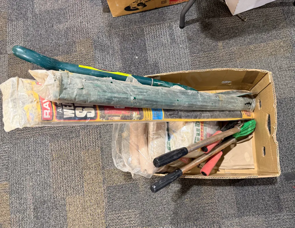 Qty of Gardening Tools and Assorted Image 1++