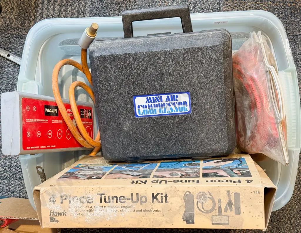 Cased Mini Air Compressor & Assorted Image 1++