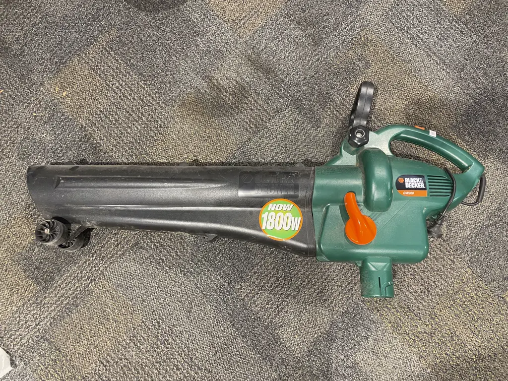 Black & Decker Leaf Blower Image 1++