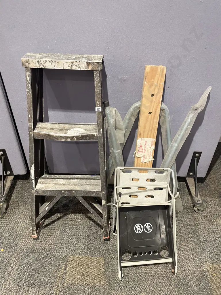 Step Ladder together with Platform & Tray & Folding Saw Horse Image 1++