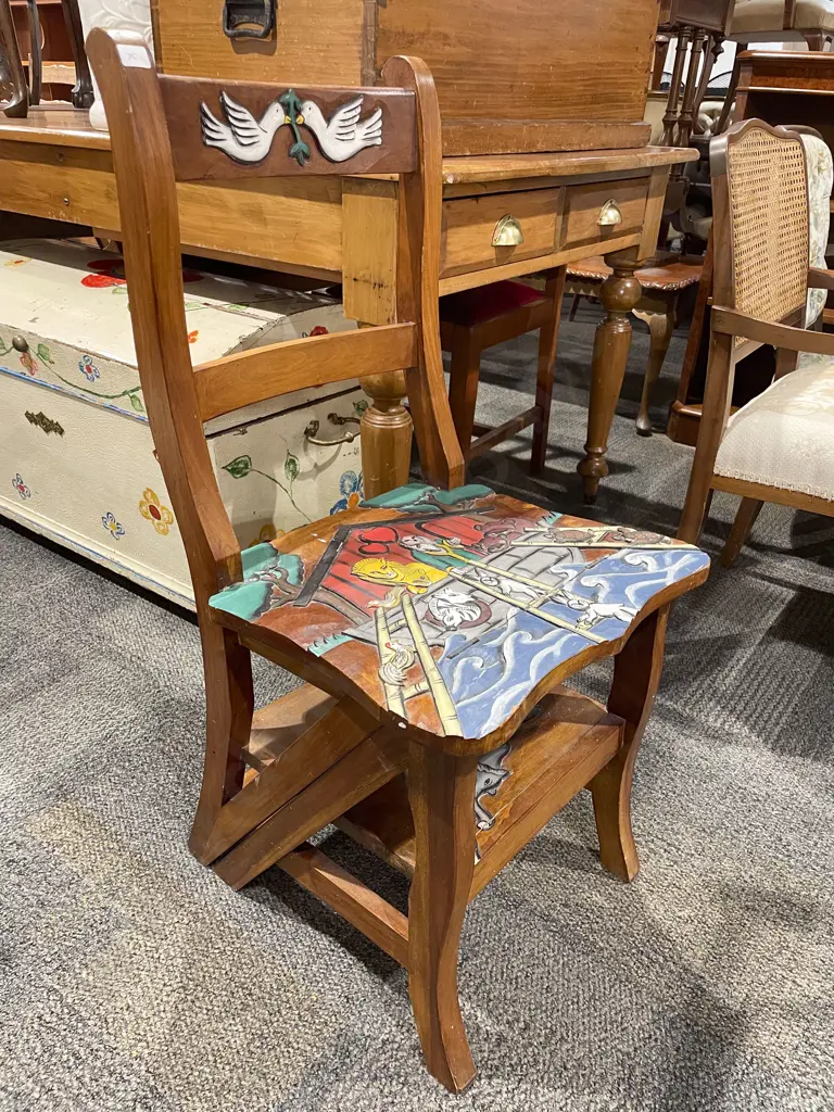 Noah's Ark Chair/Kitchen Steps Image 1++