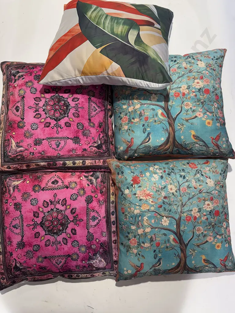 Box of Assorted Cushions Image 1++