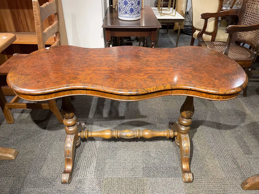 Burr Walnut Reproduction Centre Table Image 1++