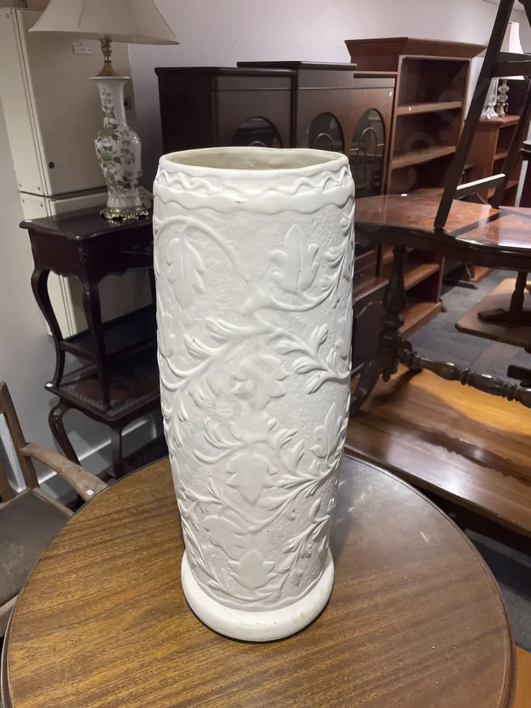 White Painted Floor Vase Image 1++