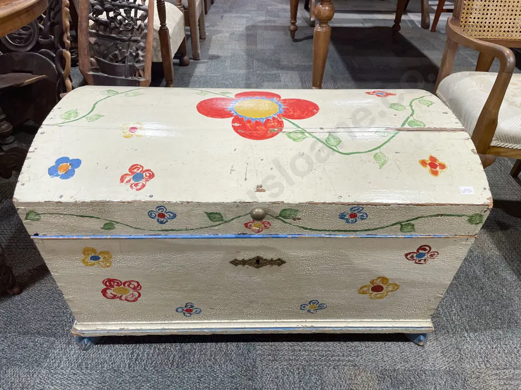 Vintage Arch Top Bedroom Chest Image 1++