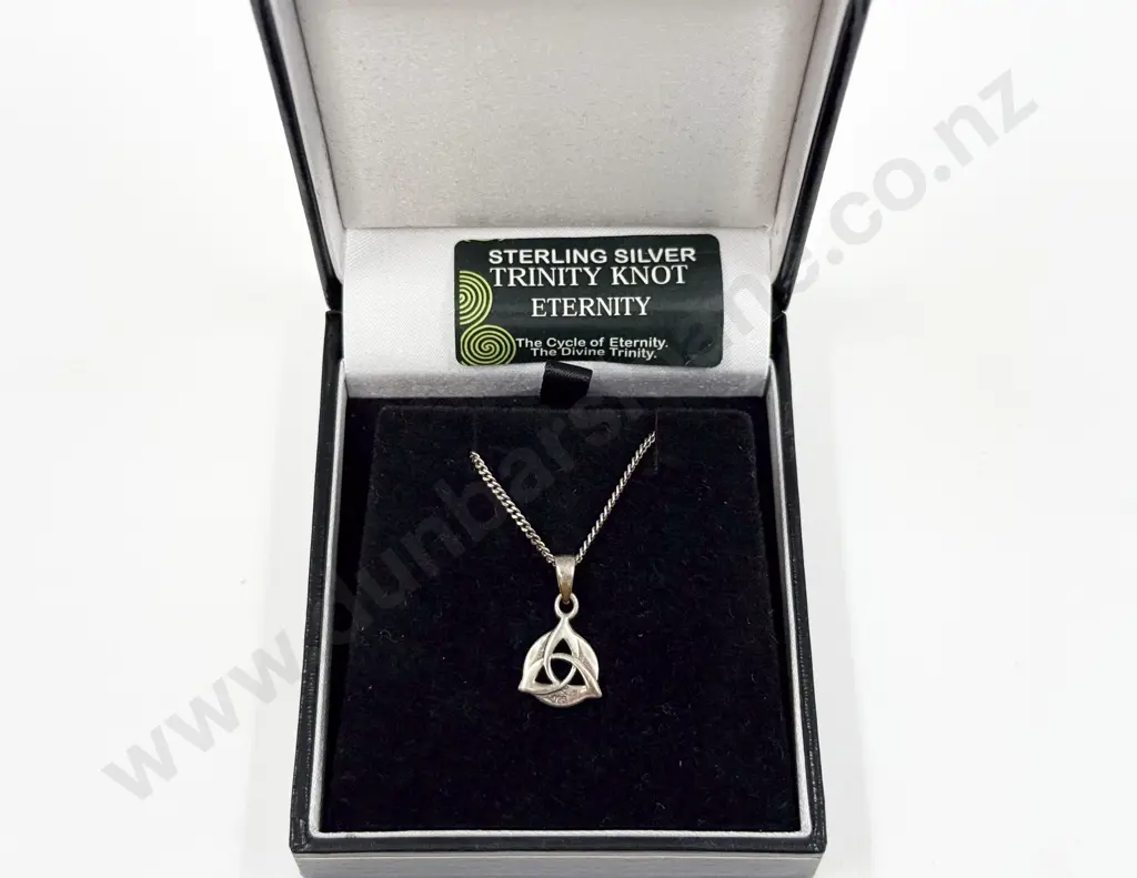 Sterling Silver Trinity Knot Pendant on Chain Image 1++