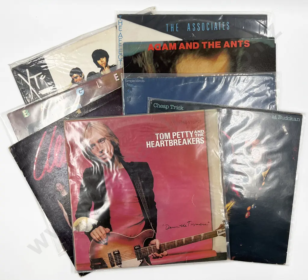 Eight Assorted Vintage Vinyl Records Image 1++