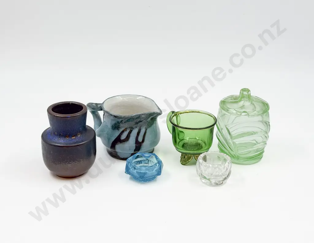 Small Quantity of Assorted Glassware & Pottery Image 1++