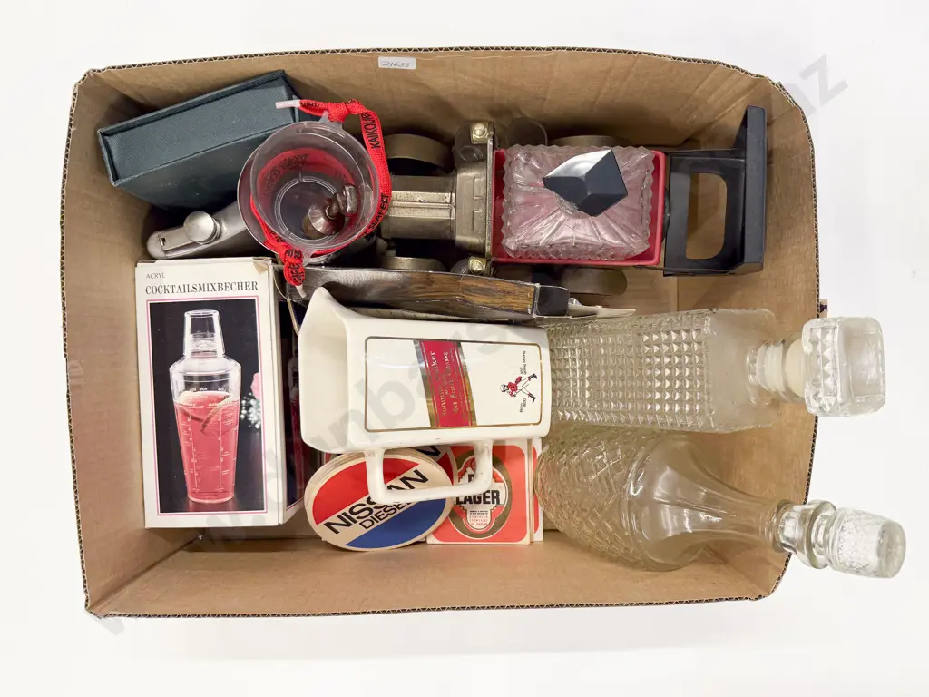 Box Quantity of Assorted Alcohol Advertising & Ephemera Image 1++