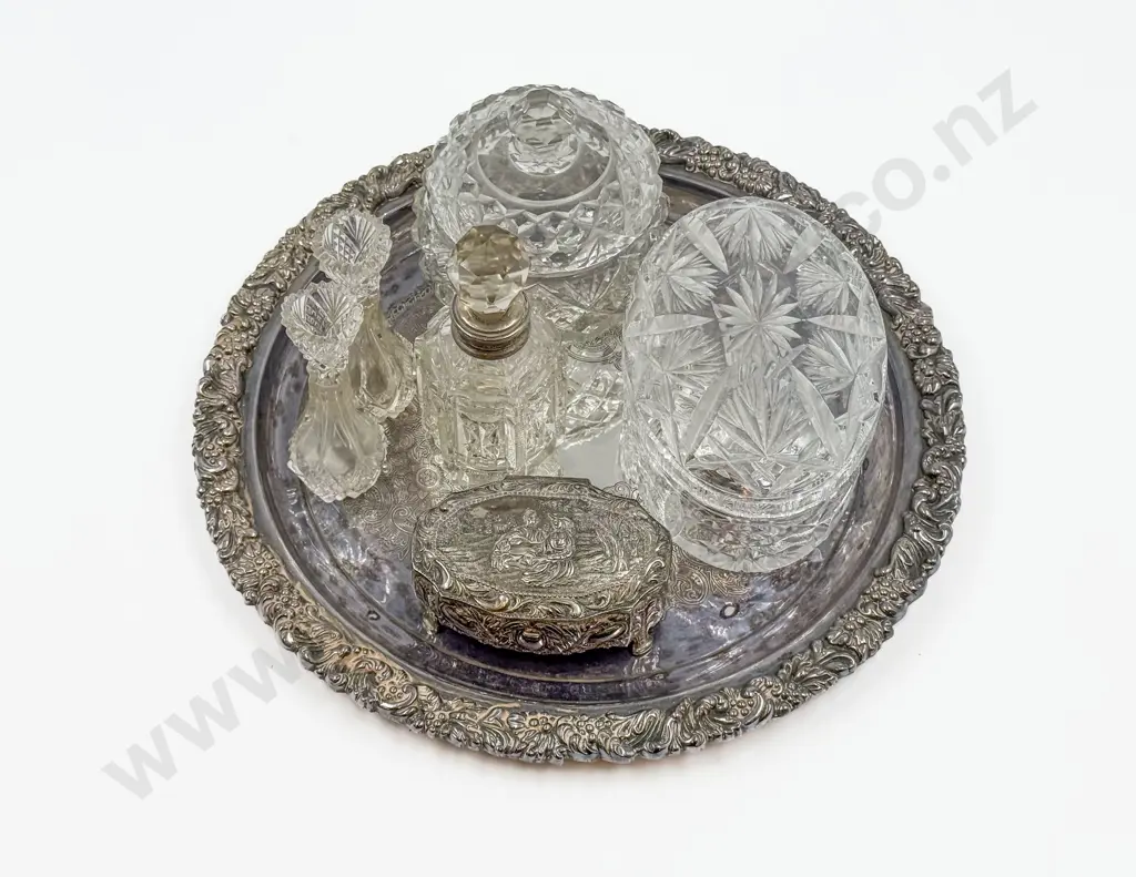Qty of Glass Vanity Items with S/P tray etc Image 1++