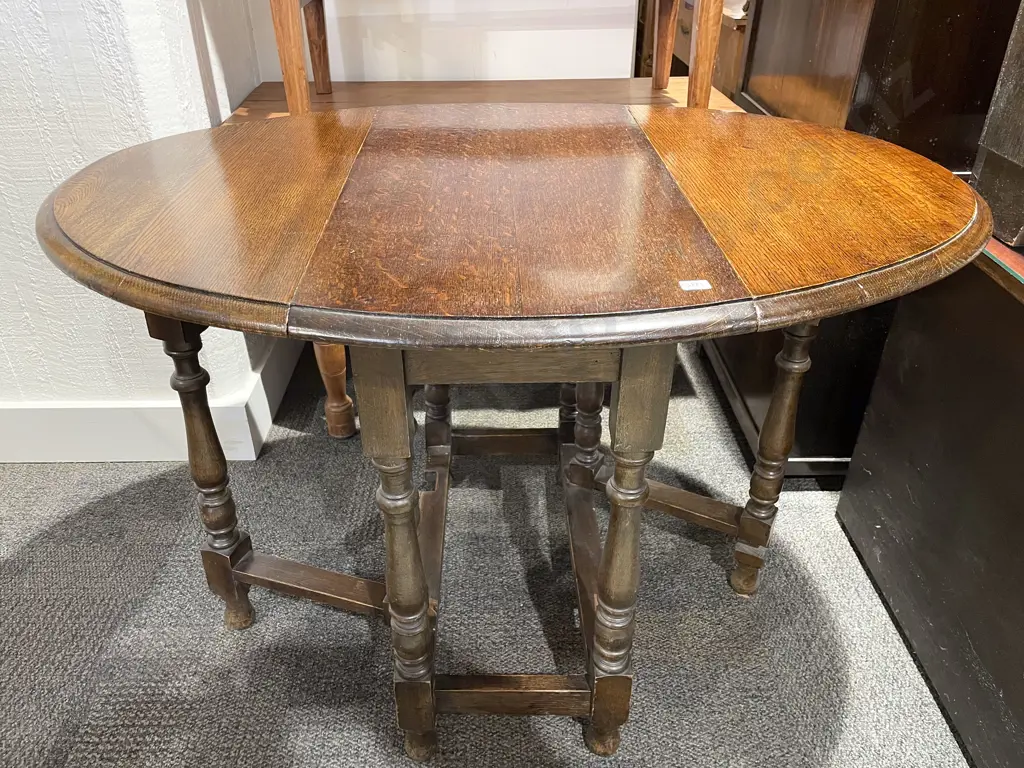 1930's small Proportion Drop Leaf Dining Table Image 1++