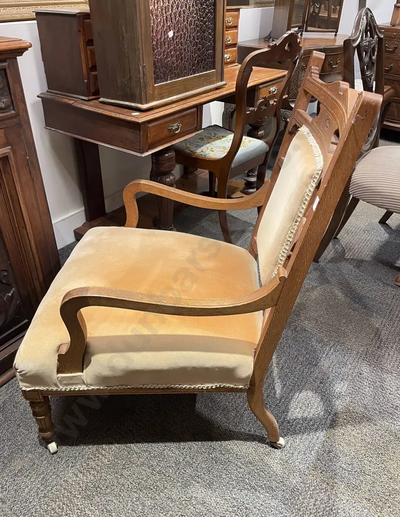 Victorian Mahogany Parlor Arm Chair Image 1++